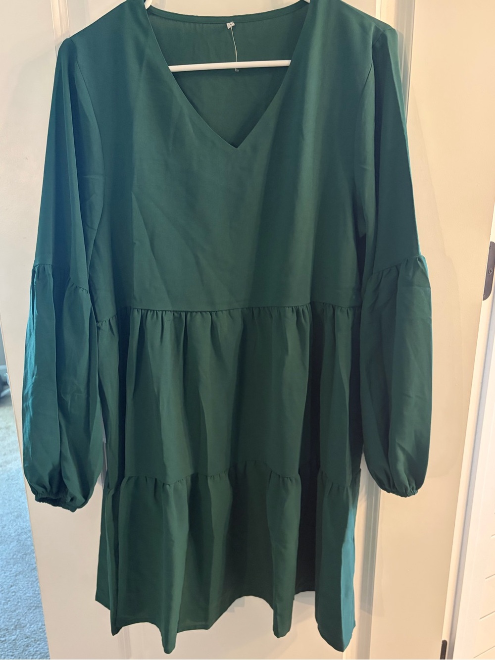 Women's Emerald Green V-Neck Tiered Dress